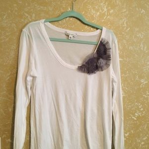 Banana Republic white long sleeve tee gently used size XL